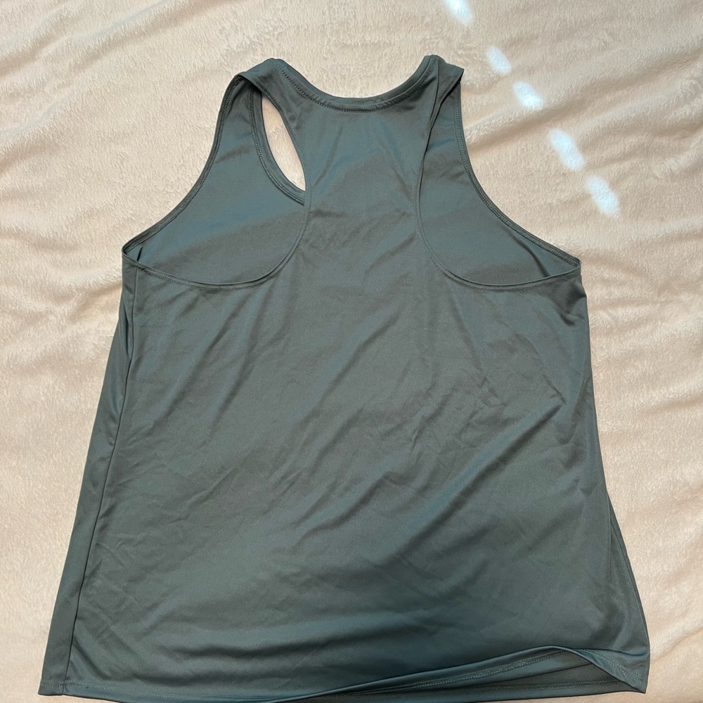 Razor Back Tank - Picture 2 of 3